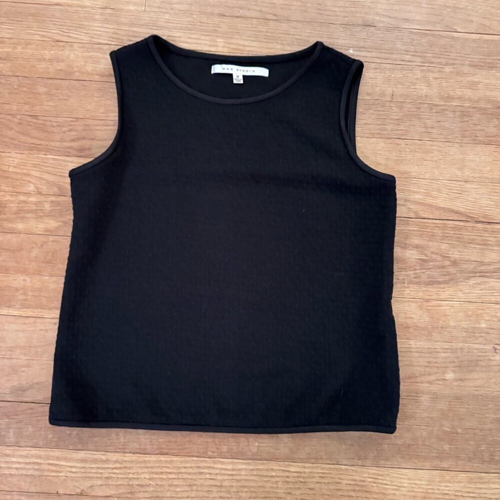 Max Studio black textured tank top blouse shirt size medium M
b62